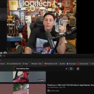 El Momo se enoj&oacute; porque un viewer le record&oacute; que los autos est&aacute;n car&iacute;simos gracias al kirchnerismo. "&iquest;Qui&eacute;n pone los impuestos ahora taradito? Siempre la culpa es del otro".