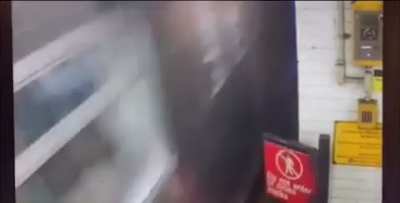 [LFO] woman gets caught by subway train [NSFL]