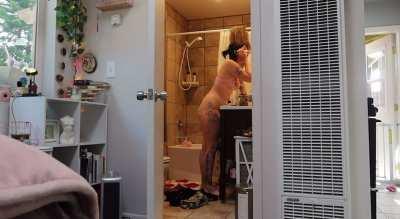 does watching me make you wanna fuck me? (fuckdoll)