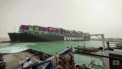 This ship's stuck, outta my way son