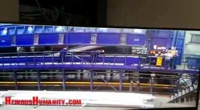 Worker splashed with molten metal (China) T.me/HeinousHumanity 