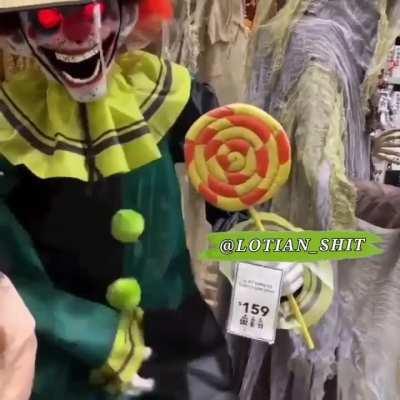 You know whats scarier than someone wants to kill you? someone want to fuck you and kill you specially if its a clown