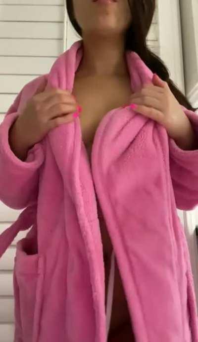 Petite & perky. Am I fuckable?