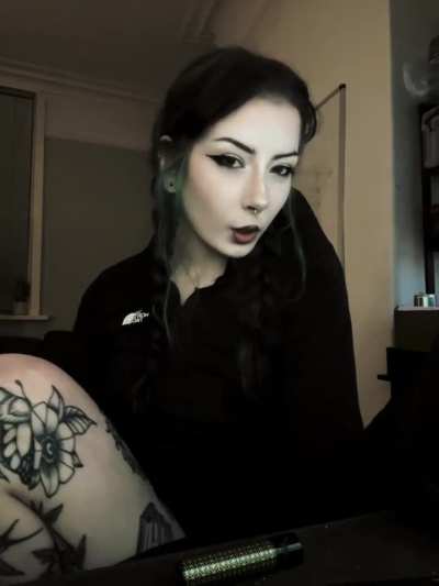 Finally a place to share my wake n bakes ✨