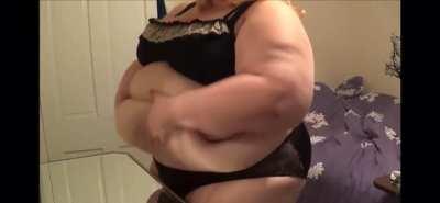 SSBBW foxxy roxxy sexy belly drops 🤤😍