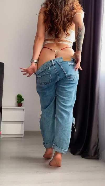 Just come on here and slide thru on my ass crack