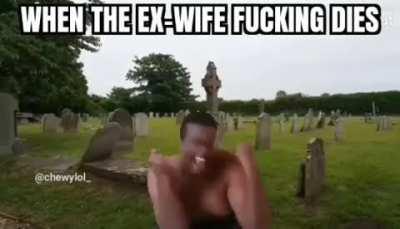 Twomad's ex wife got game ended. 👊😎✋