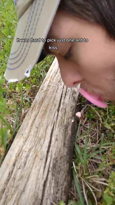 Kissing a worm 🪱