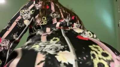 Does this dress make my butt look big?😘