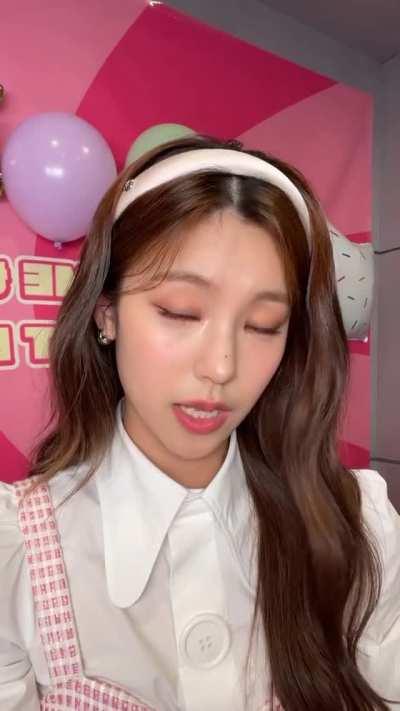 220526 ITZY TikTok Update with Yeji - 👀💕Excuse Me, I Love You💝