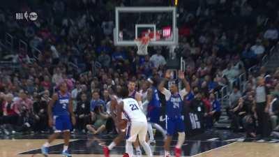 [Highlight] Joel Embiid knocks down the buzzer-beating three to end the first half, extending the Sixers lead to 11 points and giving Embiid 26 points of his own!