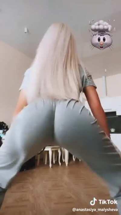 Y’all know she had a ticky tok