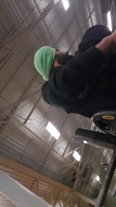 Man gets kicked out by upper management at Bowmanville Fit 4 Less after arguing with Punjabi International Students for Bench Press Access 🏋️‍♀️