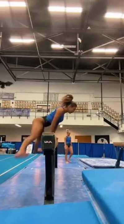 Sydney Smith S Connecticut Gymnast 