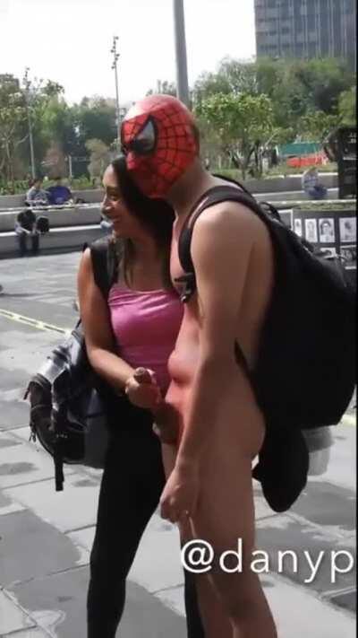 Spidey getting unloaded in front of people