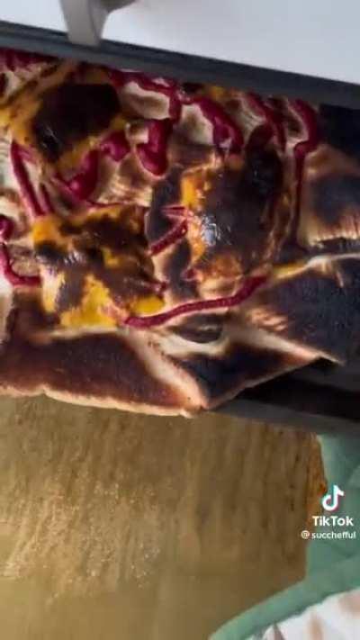 Some more cursed pizza for Vinny to review