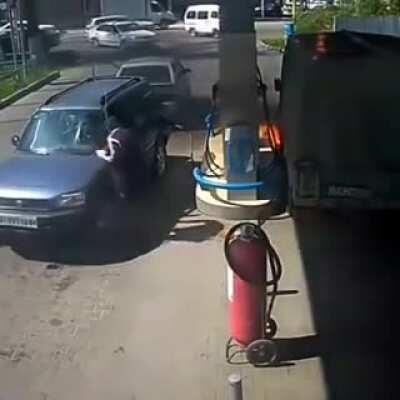 How do people like this exist?