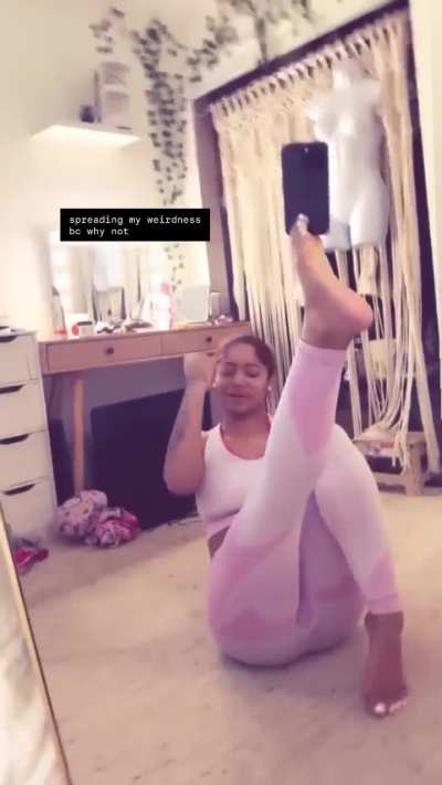 Janae 🥹🥹🥹🦶🏼