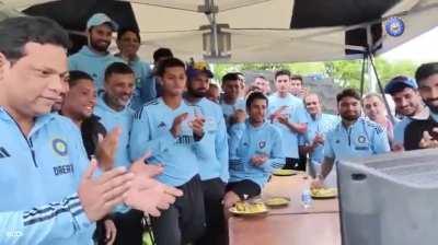 kingku focussing on food