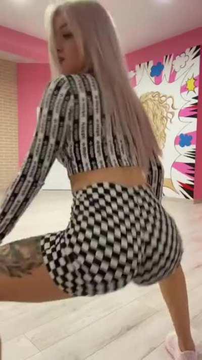 Still shaking that ass