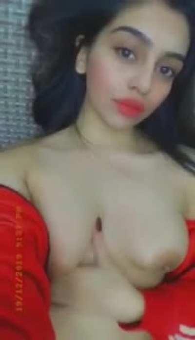 Fatima Tahir let you cum all over her body