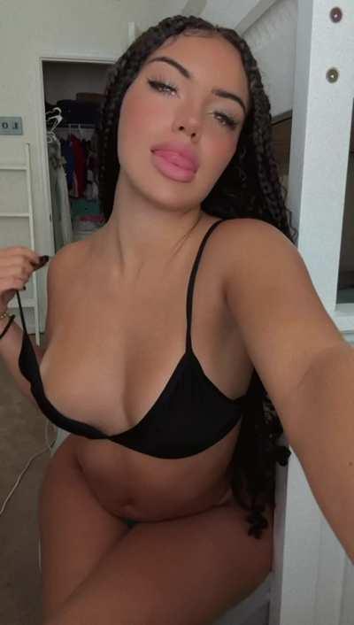 depending on how you suck the left titty i bring out the right titty... do we have a deal