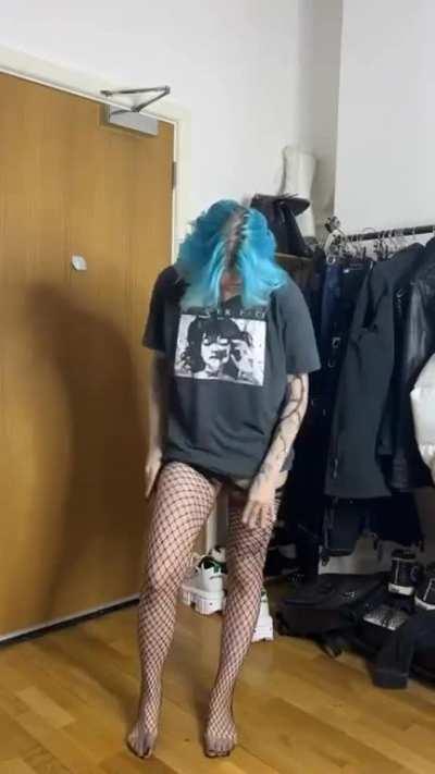 TikTok Goth Chick 😘 More 🔥 In The Comments 👇🏼