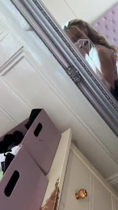 Always fingering myself 😏