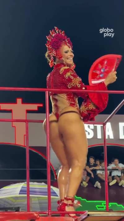 Viviane Ara&uacute;jo