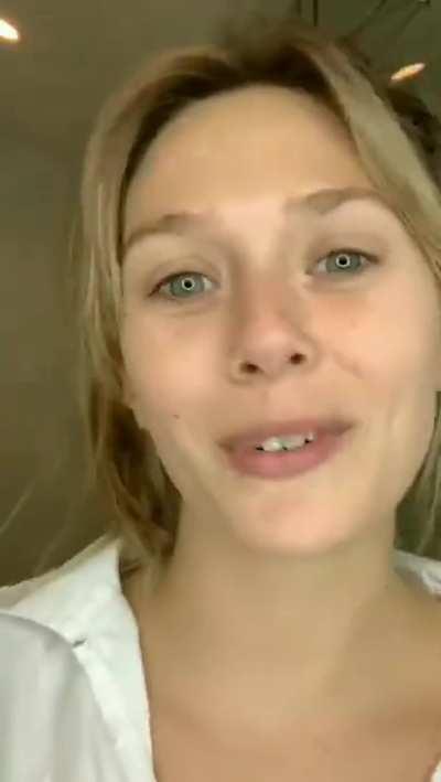 Elizabeth Olsen is so hot even without makeup