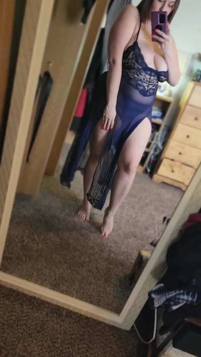 My all natural 28yo mombod in sexy lingerie