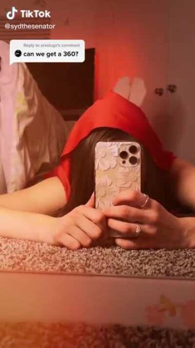 Sexy vision of Wanda