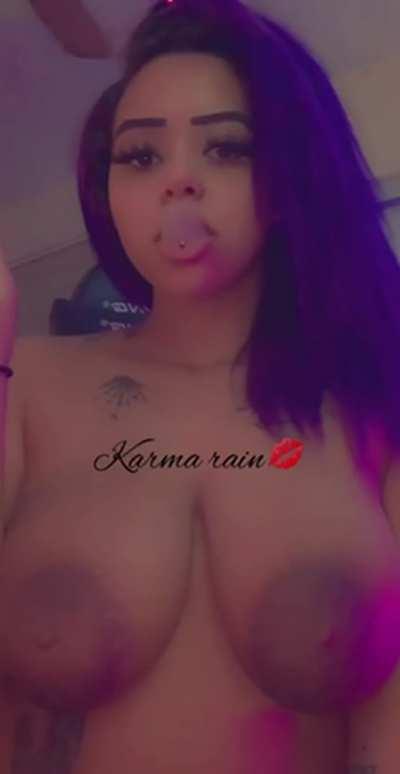 I got my lip pierced yesterday 😋 what do you think?🙈