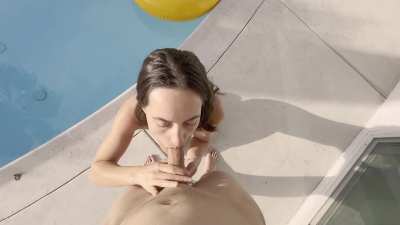 Sucking him off during our pool day