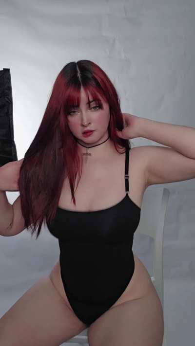 Lily (@nocturnalcookie)