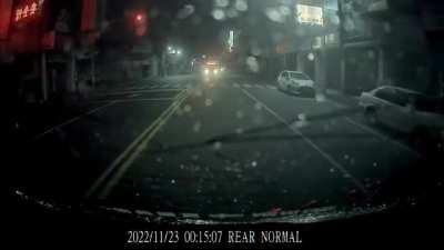 This bus doesn’t stop when there’s no bus stop.