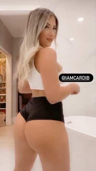 It’s Up and it’s stuck 😍😍😍