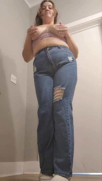 who dosnt love a titty jiggle?