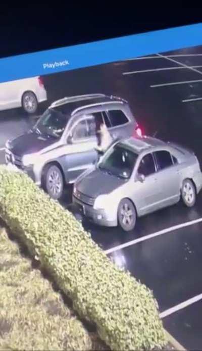 To kidnap a woman with an armed citizen nearby