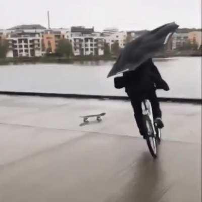 *Benny Hill theme intentifies*