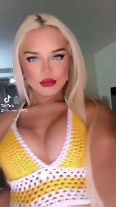 @nicolenoble022 | Victoria Nicole 