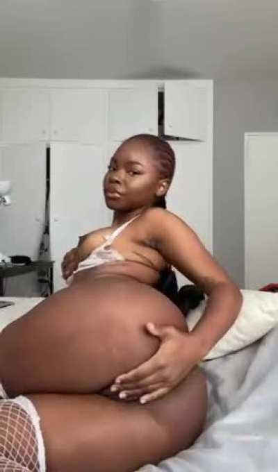 Pullout or creampie me? 😊