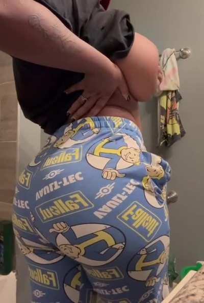 who here likes gas and tiddies? 