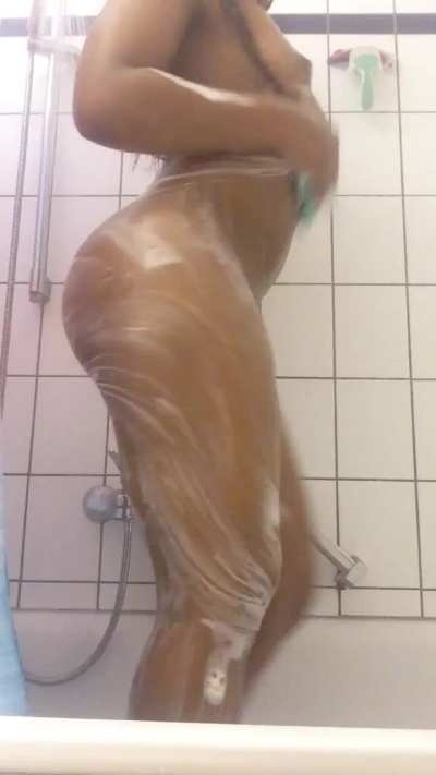 🥵🍑💦 you’ll be happy to come from work and get in the shower