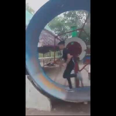 Achei que esse cara girando e marry go round do mario 64 daria um efeito legal 😔👍