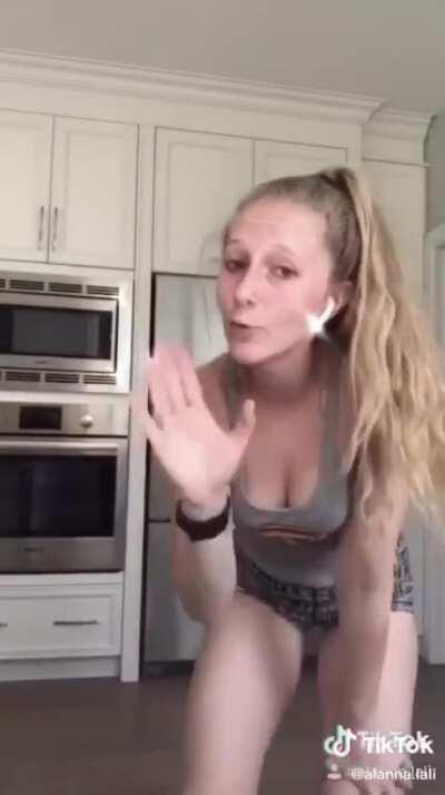 Alannas bubble butt - compilation