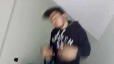 Arkadaşıma Napim Diyip lafı koyarım.O Sırada: