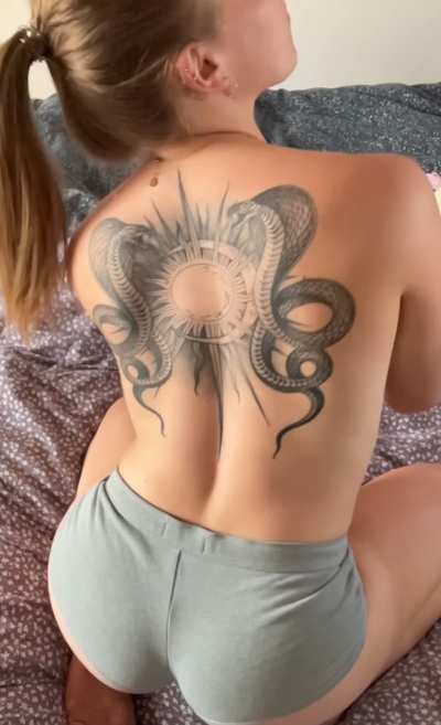 Who doesn’t love a blonde with a ponytail