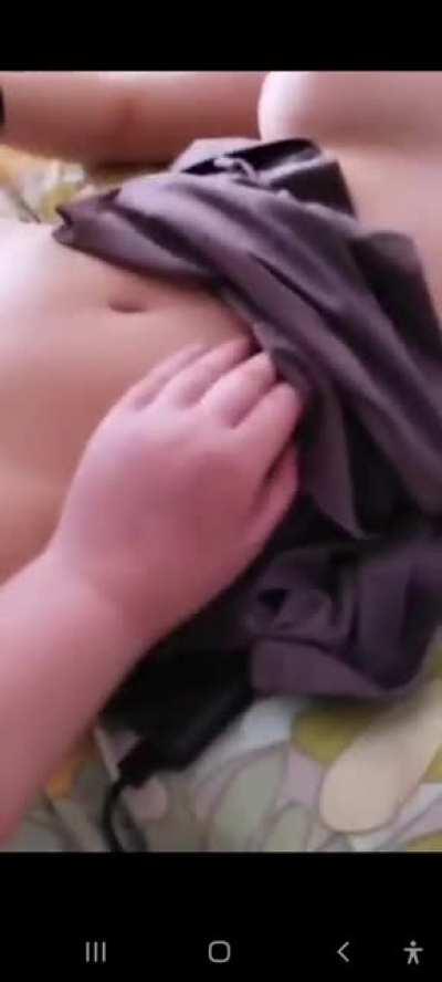 Amigas completamente regaladas se terminan masturbando p4