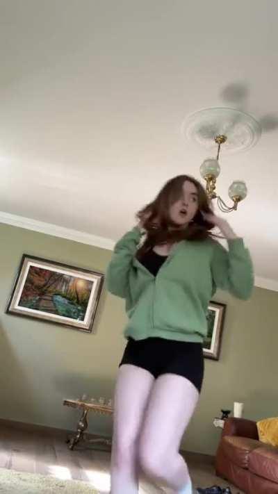 Laura_anne_tiktok - Video #0275